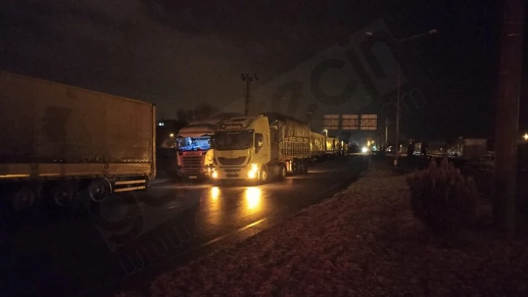 Kahramanmaraş-Kayseri kara yolu ulaşıma kapandı