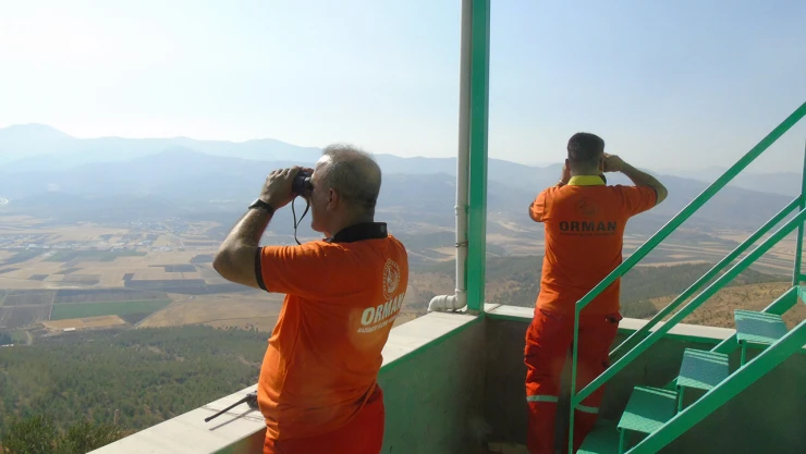 Kahramanmaraş Orman Bölge Müdürlüğüne bağlı orman bekçileri gece gündüz yangın nöbetinde