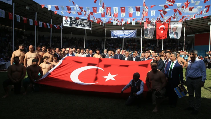 Kahramanmaraş'ta 47'nci Afşin Eshab-ı Kehf Kültür ve Karakucak Güreş Festivali düzenlendi