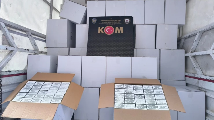 Kahramanmaraş'ta 650 bin makaron ve 14 gümrük kaçağı cep telefonu ele geçirildi