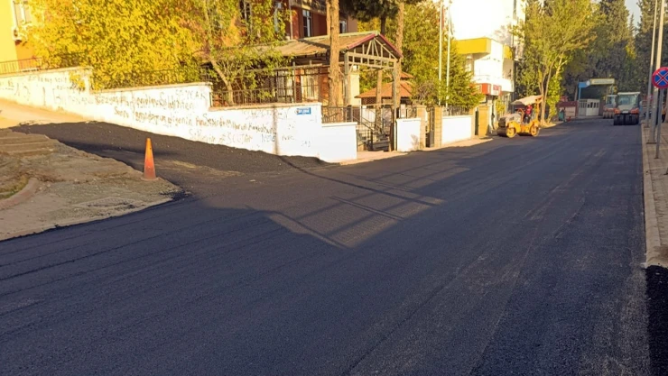 Kahramanmaraş'ta altyapı çalışması biten yollar bir bir sıcak asfaltla buluşturuluyor