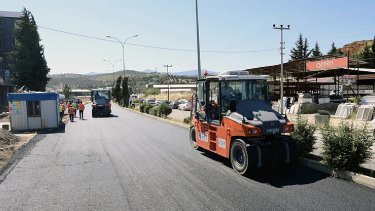 Kahramanmaraş'ta asfalt atağı