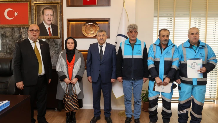 Kahramanmaraş'ta belediye ekipleri 'insanlık ölmemiş' dedirtti