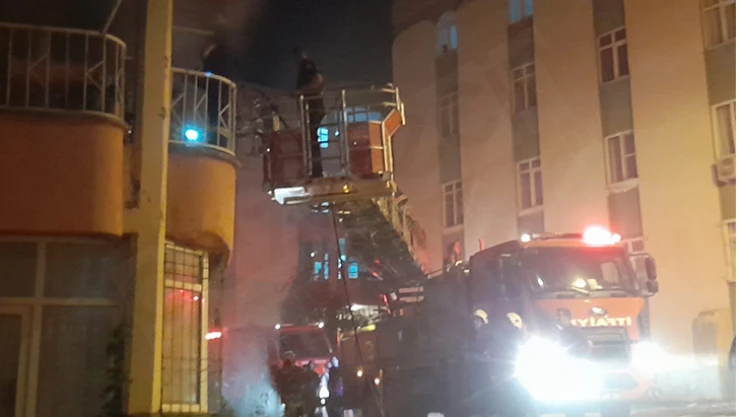 Kahramanmaraş'ta bir evde yangın çıktı