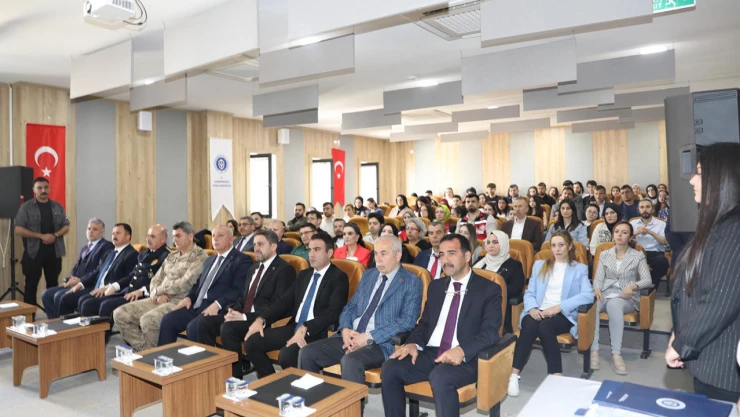 Kahramanmaraş'ta Çocuklarda Dijital Farkındalık ve Bilinçli Teknoloji Kullanımı çalıştayı düzenlendi