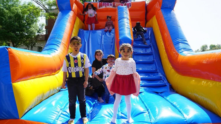 Kahramanmaraş'ta deprem çocuklarının 23 Nisan coşkusu