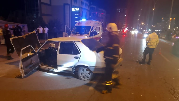 Kahramanmaraş'ta freni tutmayan otomobil kaza yaptı! 5 yaralı