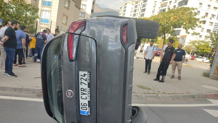 Kahramanmaraş'ta iki otomobilin karıştığı kazada 1 kişi yaralandı