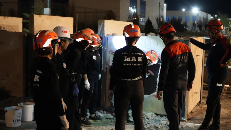 Kahramanmaraş'ta kadınlardan oluşan arama kurtarma ekibine eğitim