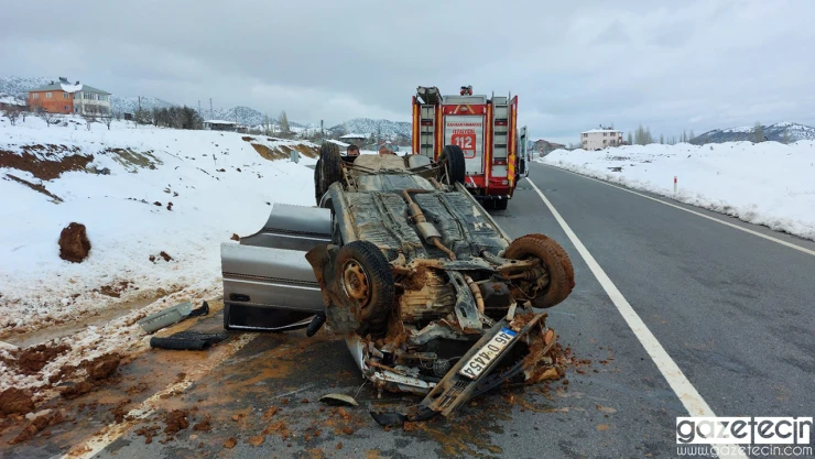 Kahramanmaraş'ta kaygan yolda araç takla attı