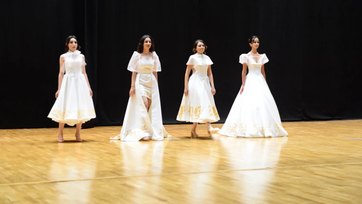 Kahramanmaraş'ta öğrencilerden mezuniyet defilesi