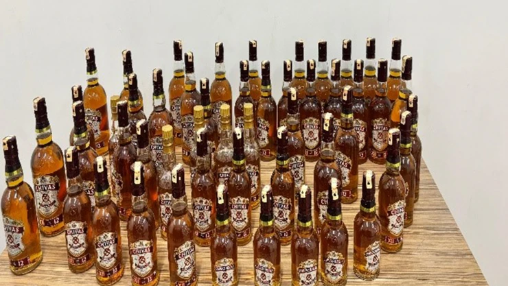 Kahramanmaraş'ta sahte alkol operasyonu! Yüzlerce litre kaçak içki ele geçirildi