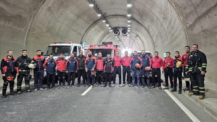 Kahramanmaraş'ta sıkışmalı trafik kazası tatbikatı