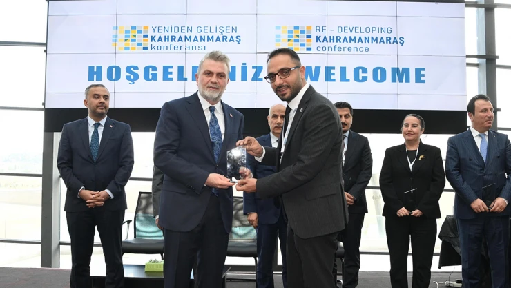 Kahramanmaraş'ta tarihi zirve! Yeniden gelişen Kahramanmaraş konferansı başladı