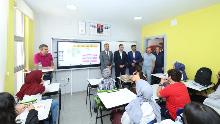 Kahramanmaraş'ta ücretsiz üniversite hazırlık kurslarında yeni dönem başladı