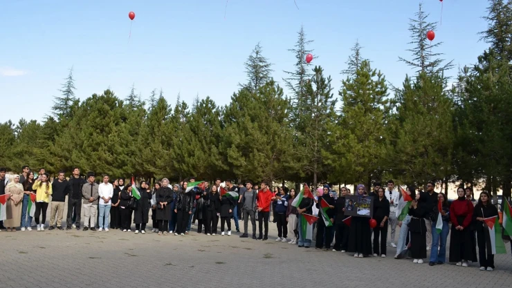 Kahramanmaraş'ta Yüksekokulu öğrencilerinden Filistin ve Doğu Türkistan'a destek