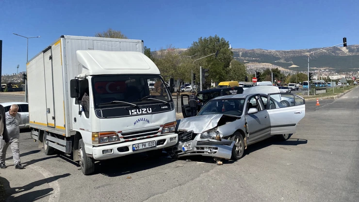 Kahramanmaraş'ta zincirleme trafik kazası, 3 kişi yaralandı