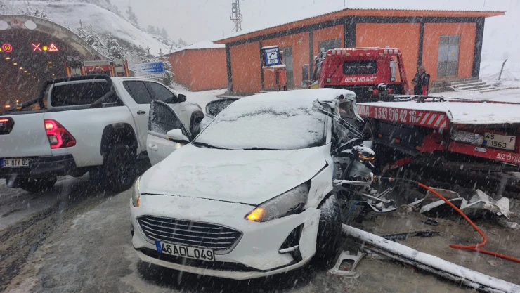 Kahramanmaraş'taki feci kazada otomobil sürücüsü öldü