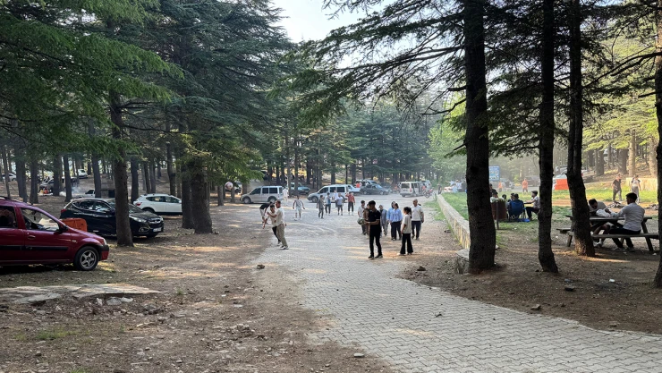 Kahramanmaraş'taki Yavşan Yaylası'nda bayram yoğunluğu yaşanıyor