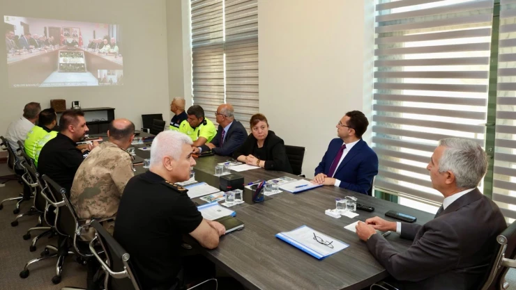 Kahramanmaraş Valisi Ünlüer, trafik güvenliği toplantısına katıldı