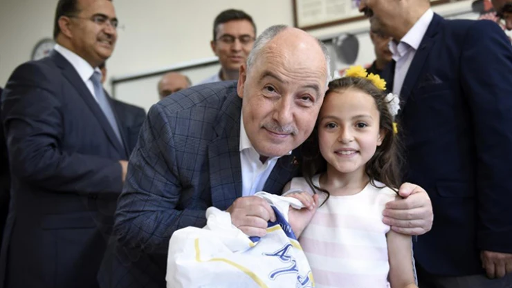 Kahramanmaraşlı öğrencilerin karne sevinci