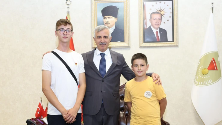 Kahramanmaraşlı şampiyon sporcuya Vali Ünlüer'den tebrik