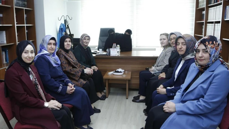 Kahramanmaraşlı siyam ikizleri Ayşe ve Sema Tanrıkulu'na anlamlı ziyaret