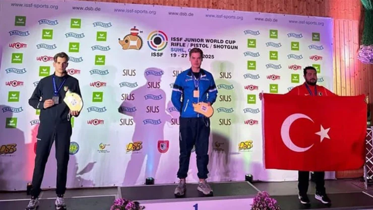 Kahramanmaraşlı sporcu Dünya Kupası'ndan madalyayla döndü