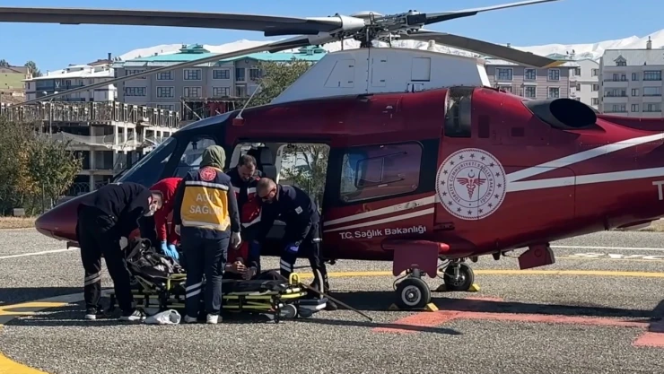 Kalp krizi geçiren hasta ambulans helikopterle hastaneye yetiştirildi
