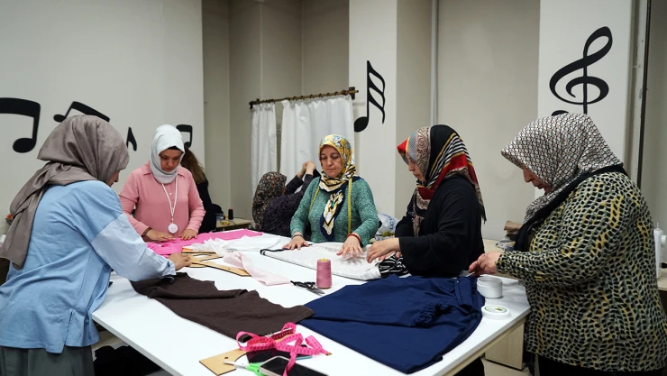 KAMEK'teki eğitimler aile ekonomisine katkı sağlıyor