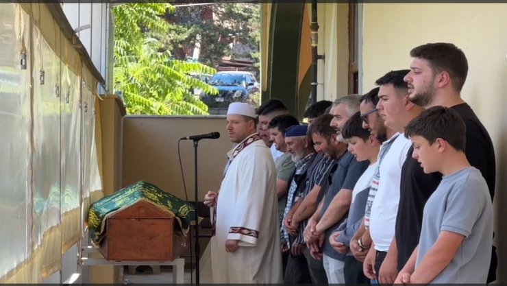 Karısı tarafından bıçaklanan kişi öldü