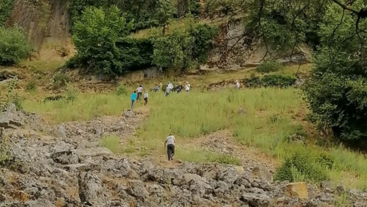 Kayalıklardan düşen kadın hayatını kaybetti