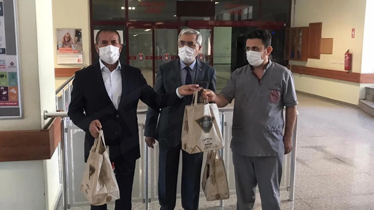 Kervancıoğlu'ndan sağlık çalışanları ve polis memurlarına bayram sürprizi