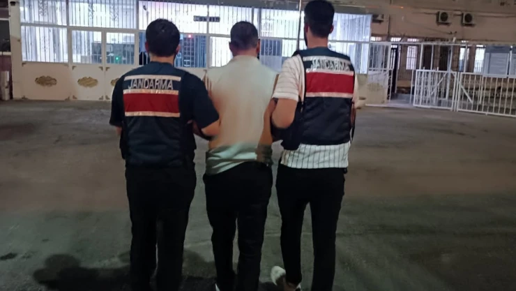 Kırmızı bültenle aranan DEAŞ üyesi yakalandı