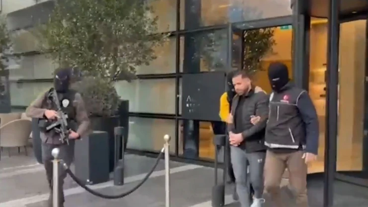 Kırmızı bültenle aranan uyuşturucu madde karteli yakalandı