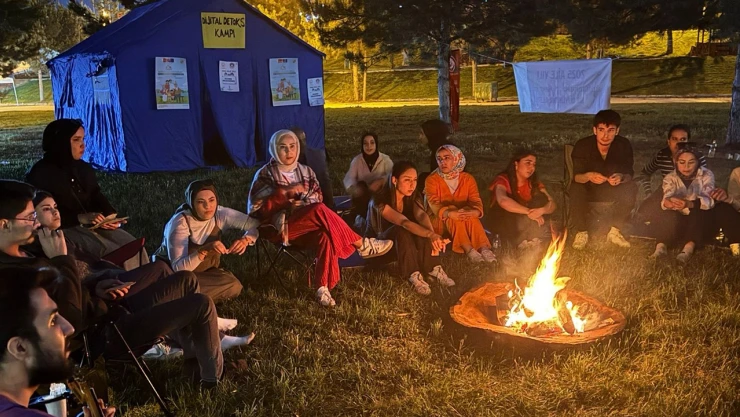 KİÜ'lü öğrencilerden dijital detoks kampı