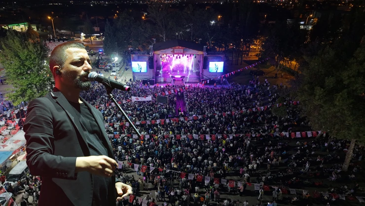 Mehmet Erdem'den Kahramanmaraş'ta efsane performans