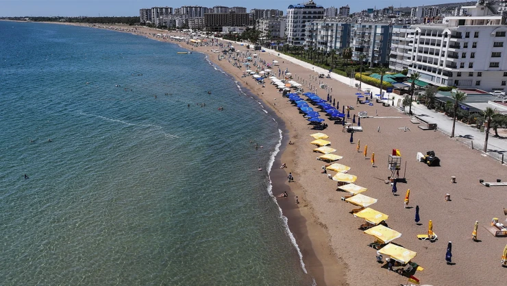 Mersin'in 11 mavi bayraklı plajı yerli ve yabancı turistleri ağırlayacak