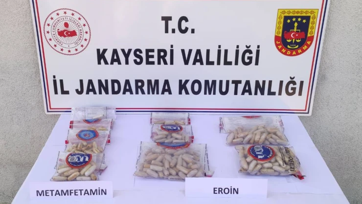 Mide ve bağırsaklarında uyuşturucu bulunan 3 zanlı tutuklandı