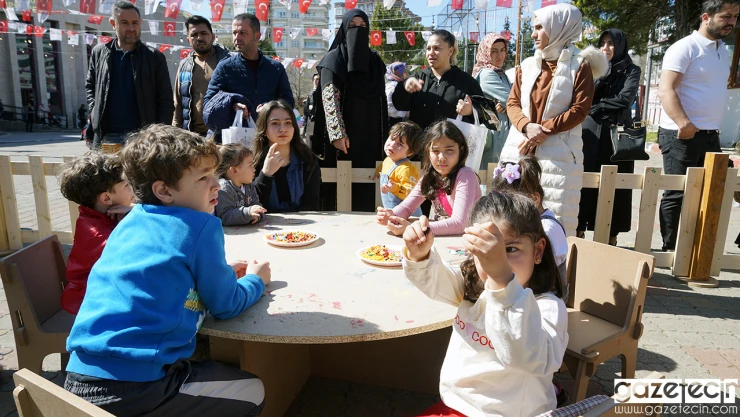 Miniklerin Ramazan neşesi, Büyükşehir'in etkinlikleriyle katlanıyor