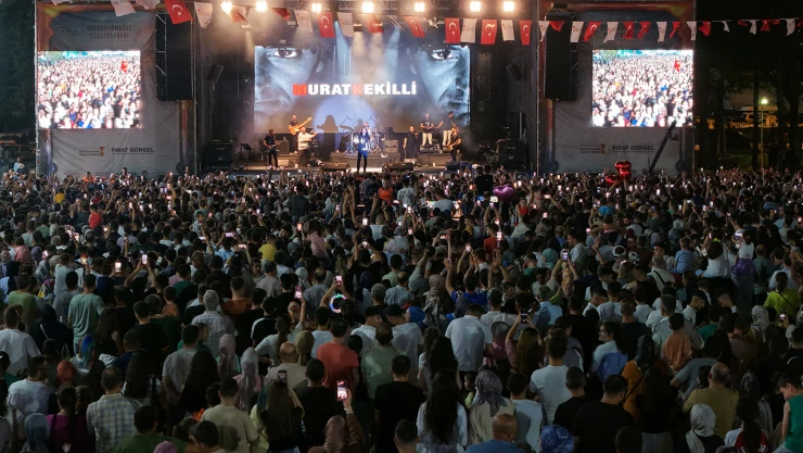 Murat Kekilli'den Kahramanmaraş'ta dev performans