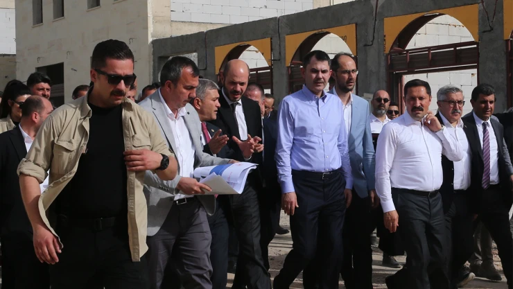 Murat Kurum, 'Tek bir afetzede kardeşimizi açta, açıkta bırakmayacağız'