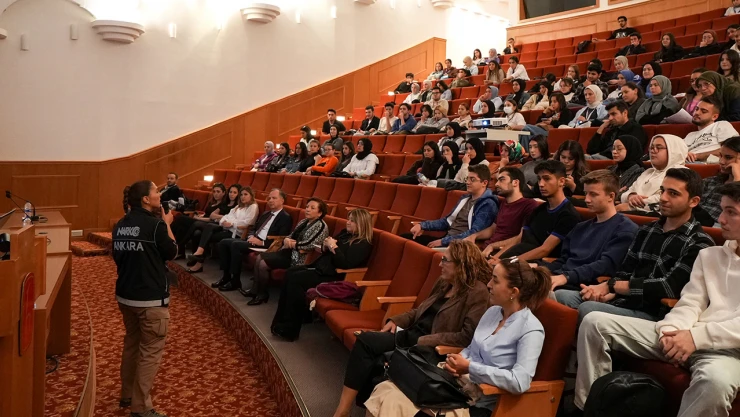 Narkogençlik projesi ile öğrencilere eğitim