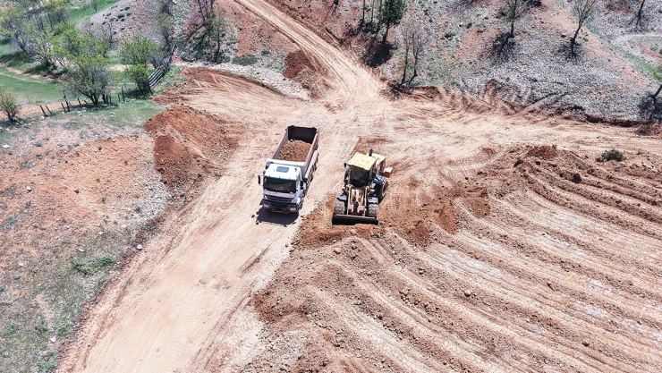 Nurkak'taki yeni köy evlerinin ulaşımı iyileştiriliyor