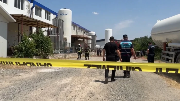Oksijen ve asetilen gazı dolum tesisinde patlama