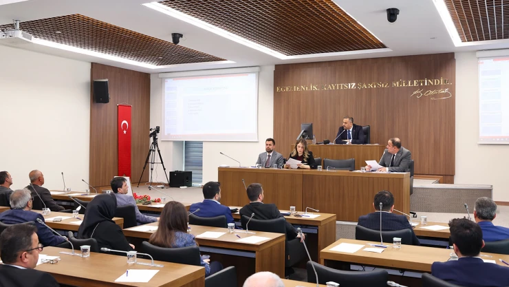 Onikişubat Belediye Meclisi, vefat eden Menderes Akıllı'yı unutmadı