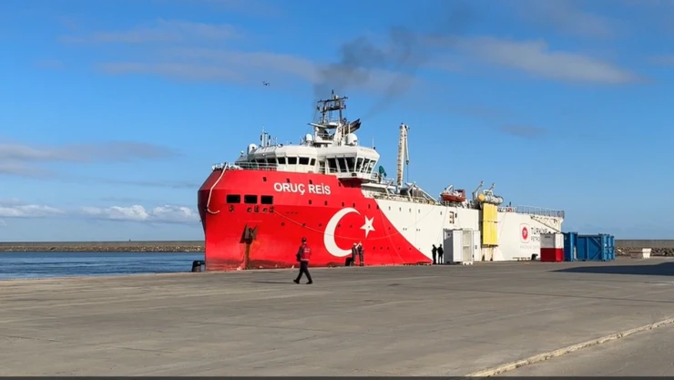 Oruç Reis Sismik Araştırma Gemisi, Filyos Limanı'na demirledi