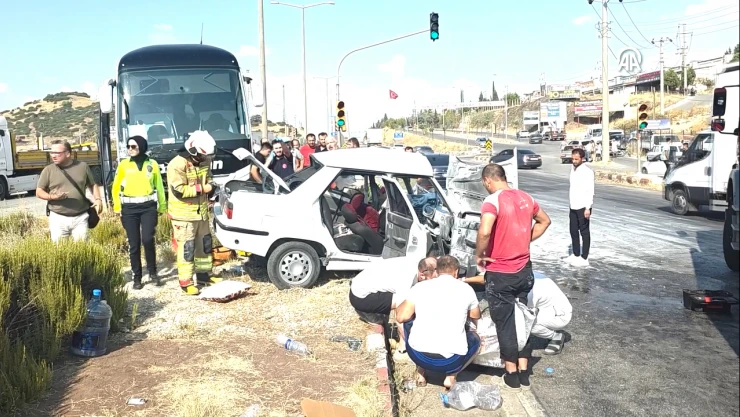 Otobüsle otomobil çarpıştı! Kazada karı koca öldü, 1 kişi yaralandı