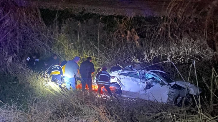 Otomobil dere yatağına uçtu! 1 kişi öldü, 3 kişi ağır yaralandı