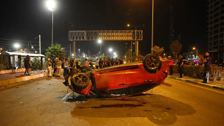 Otomobille yayalara çarptı! 3 kişi ölü, 3 kişi yaralandı